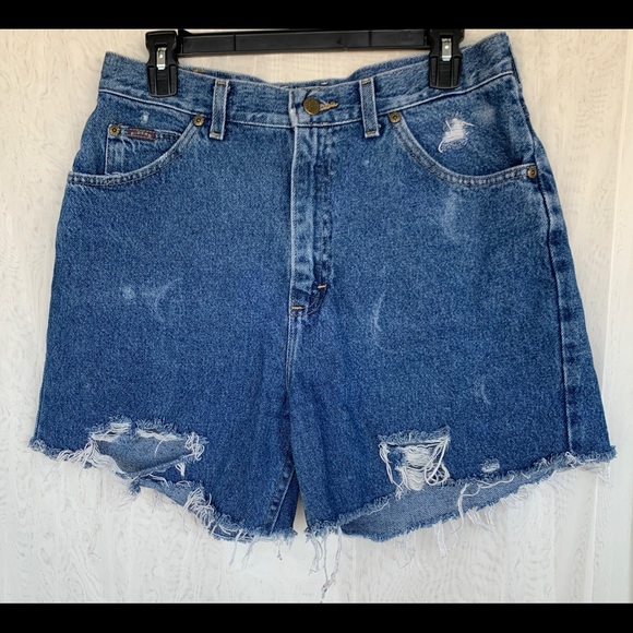 Denim shorts - Picture 2 of 13